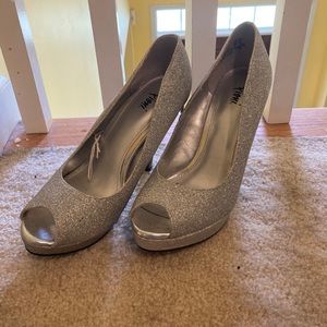 Sparkle shoes